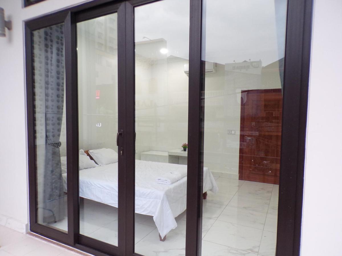 Appartamento Ananta Aster Phnom Penh Esterno foto